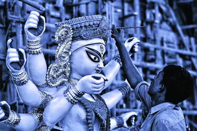 वेश्यालय की पुण्य माटी से मां दुर्गा के पूजन की परंपरा
